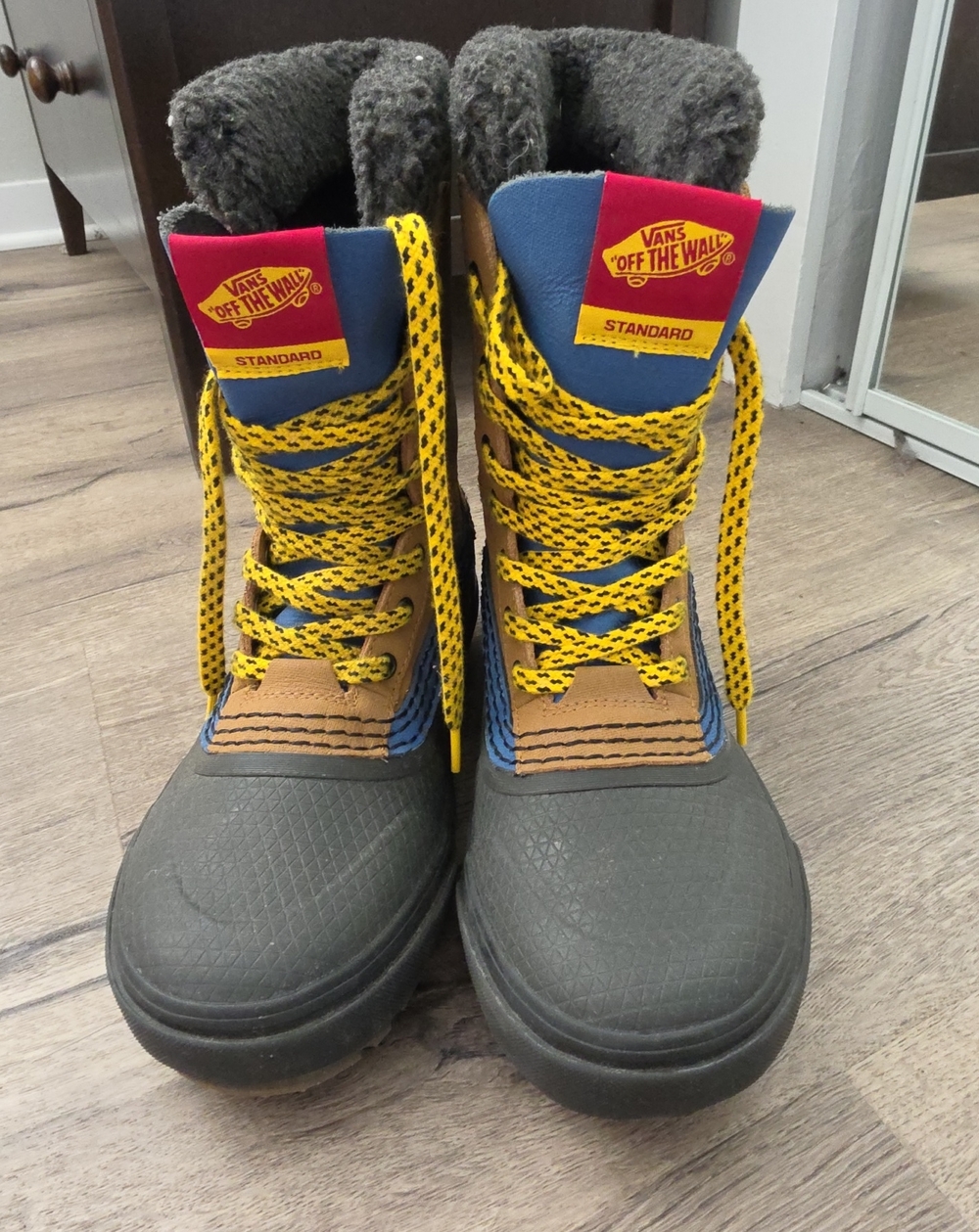 Vans Mens Yellow & Blue Lace-Up Winter Boots with Gray Sole